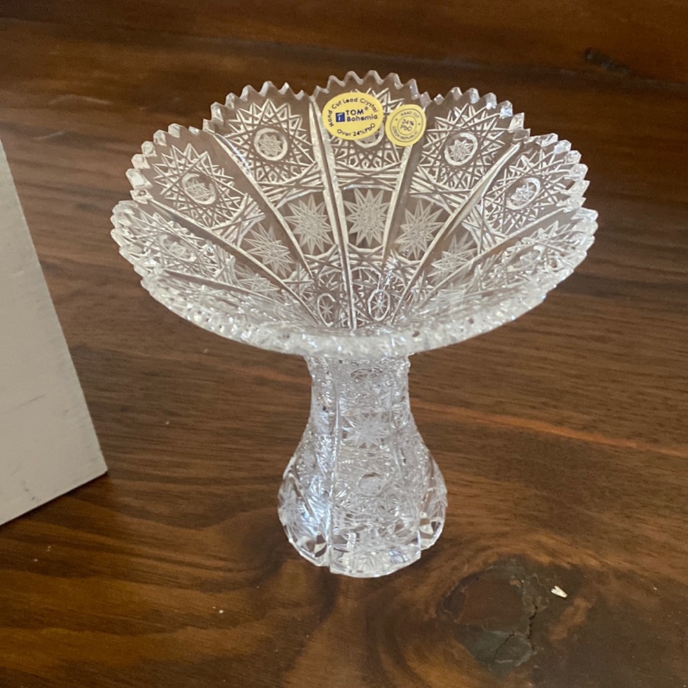 New in box Tom Bohemia Crystal hand cut bud vase